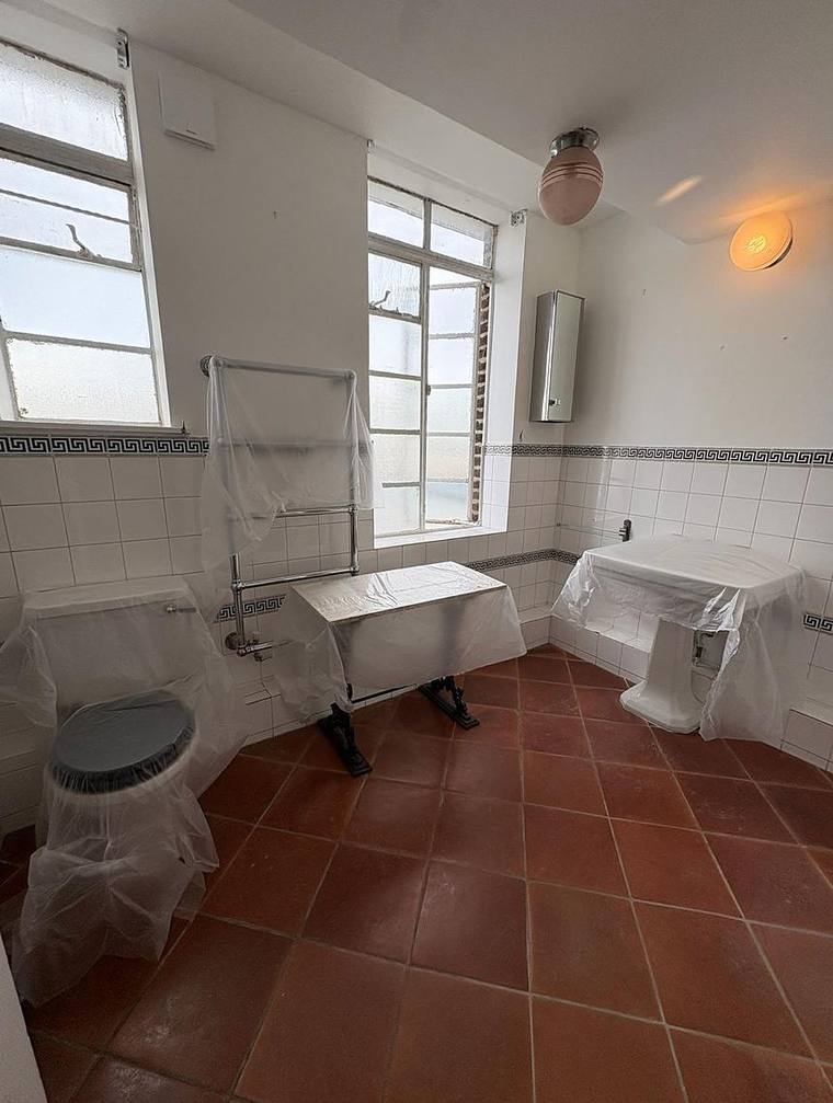 The bathroom during refurbishment