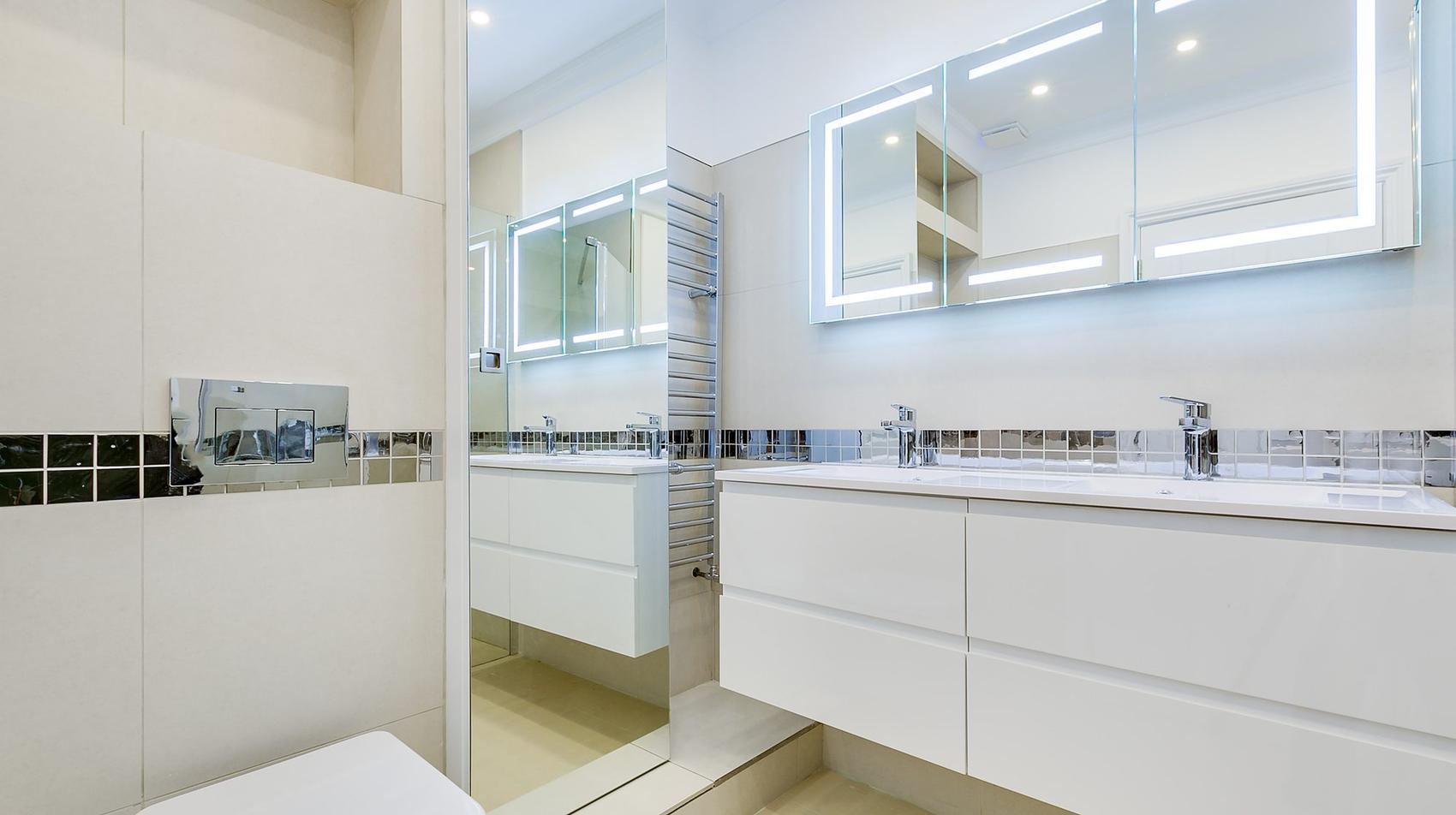 Trafalgar Square apartment
