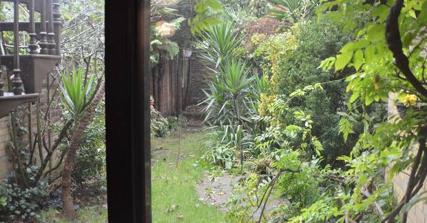 Gardens & landscaping in West London