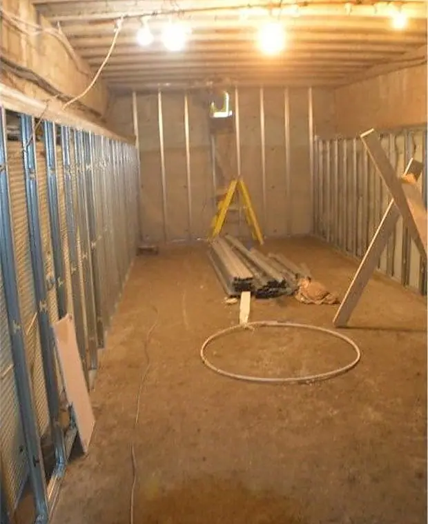 Basement excavation with steel propping