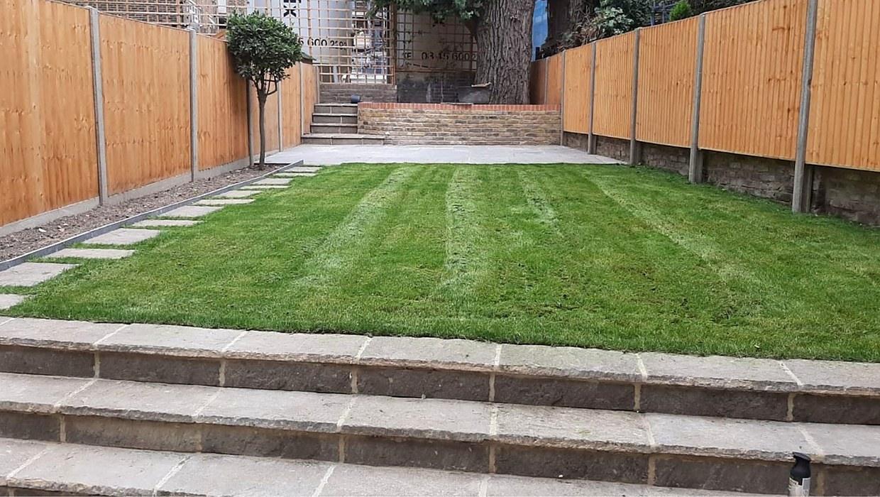 Gardens & landscaping by Ogival in West London